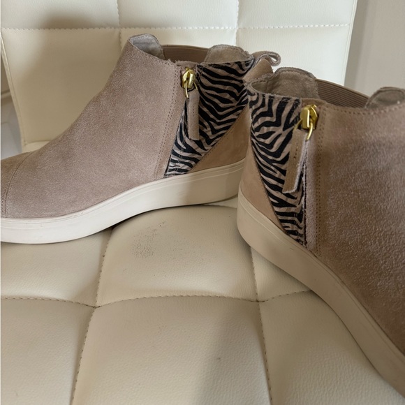 TOMS Suede Jamie 8 - Picture 2 of 9